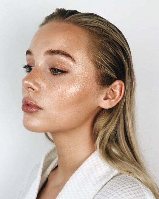 How to treat oily skin without a face toner?