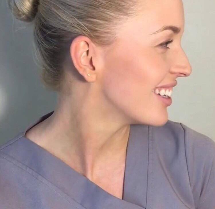 How to: Contour, Conceal & Highlight with 1 Product