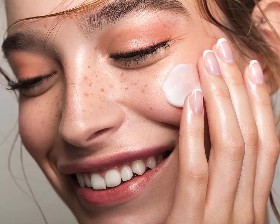 This Year's Biggest Beauty Trend - SKINIMALISM:  How to use the ‘less is more’ approach for beautifully, glowing skin.