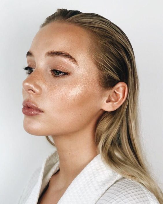 How to treat oily skin without a face toner?