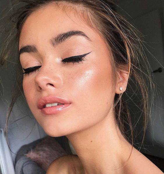 How is mineral makeup different?